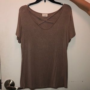 Tuape/brown scoop neck tee